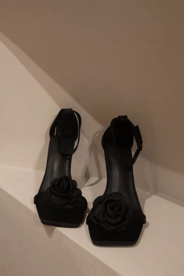 Women MESHKI Shoes<Lara