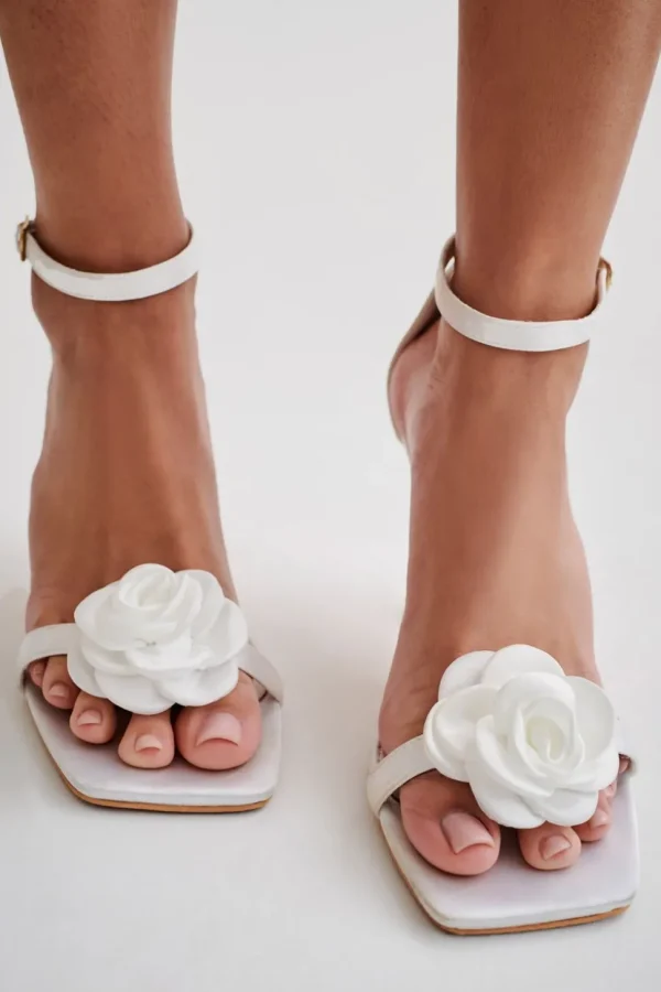 Women MESHKI Shoes<Lara