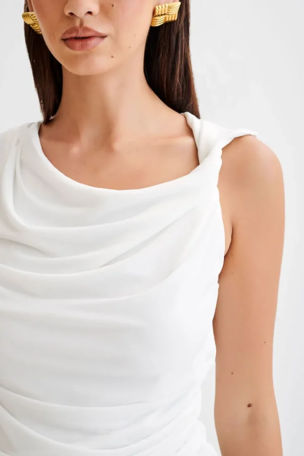 prianyka_2.webp Women MESHKI Tops<Prianyka